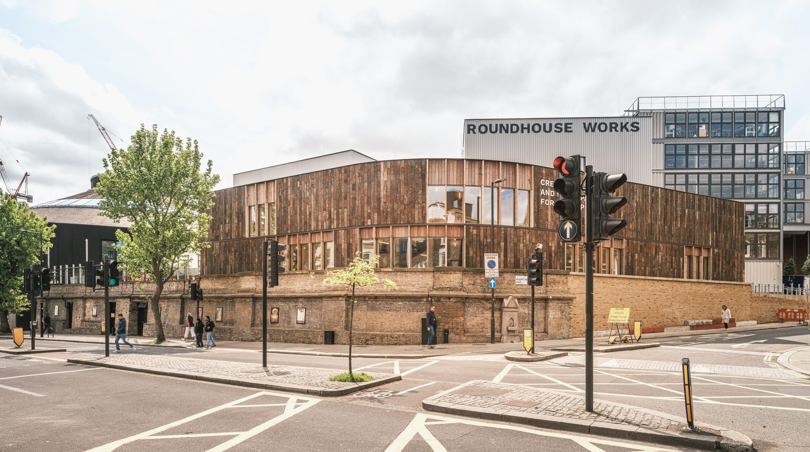 FH Reed Watts Round House Studios Typ Res 1